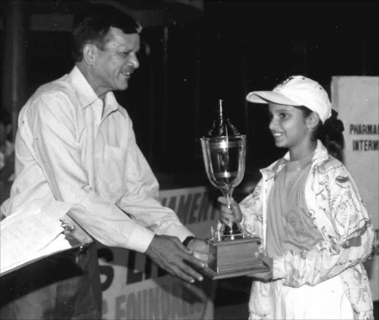 Bollywood Actors Childhood Memo...